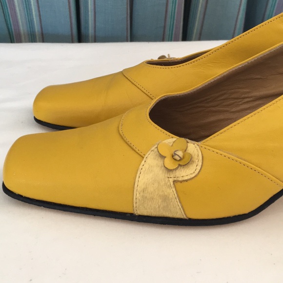 Valentino vintage yellow shoes Sz Euro 38 - Picture 3 of 8